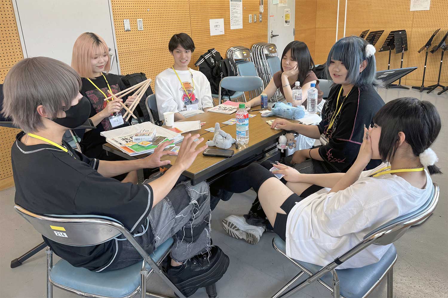 ボードゲームしている様子